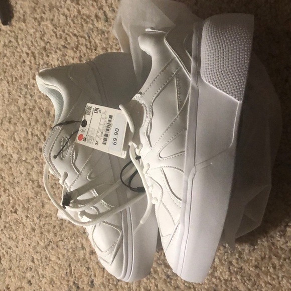 Zara - Picture 3 of 3